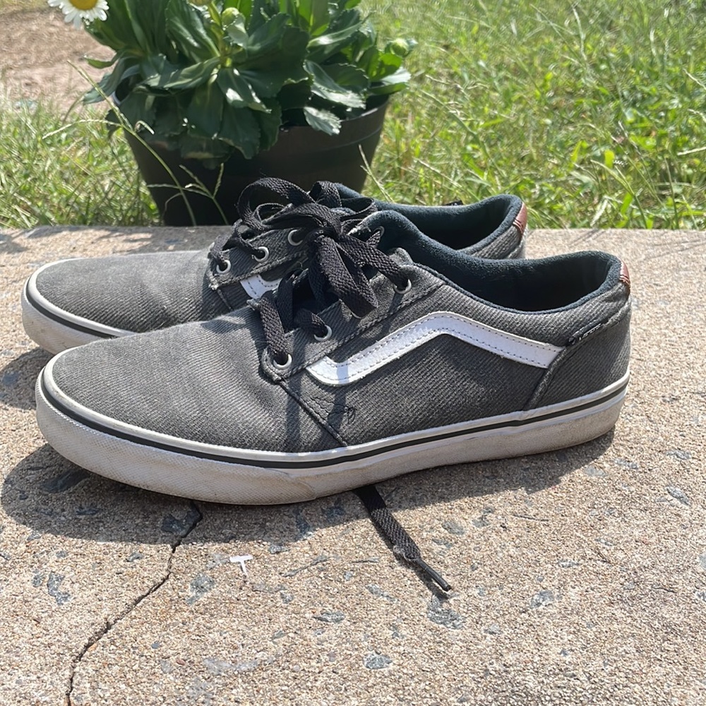 vans - Picture 2 of 6